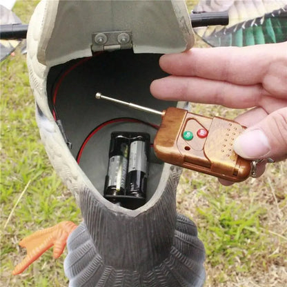 Decoy Mallard Ducks Flexible Duck Decoy SpinningWing Battery Powered Motion Remote Controller Life-like Duck PE Ducks